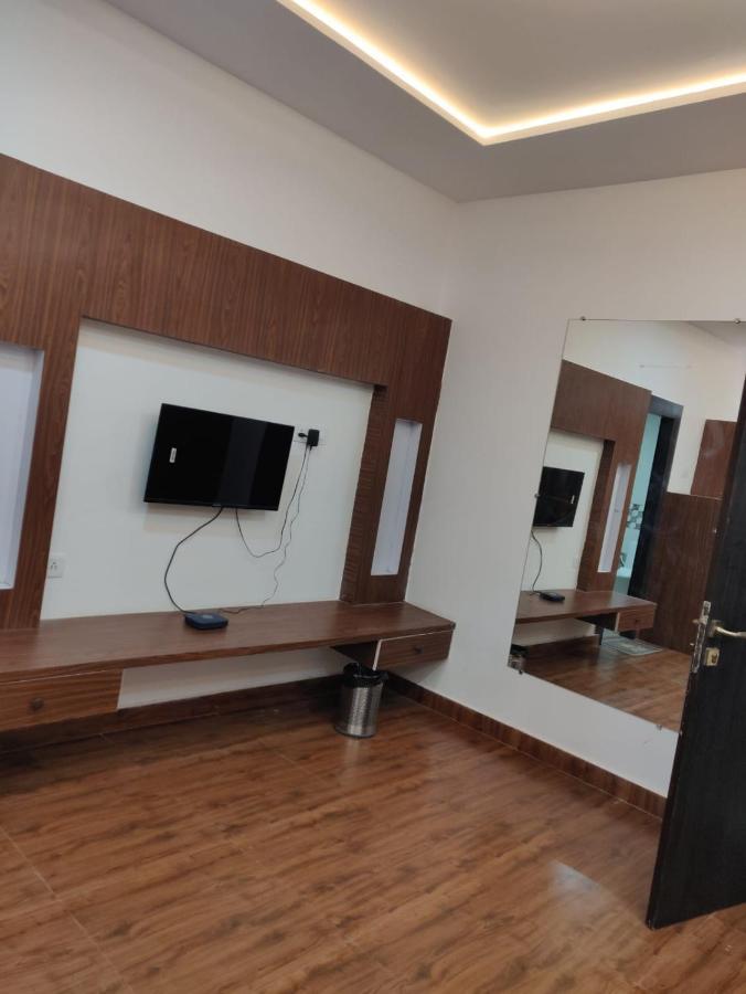 Hotel Virasat By Bookingcare Chhatarpur Ngoại thất bức ảnh